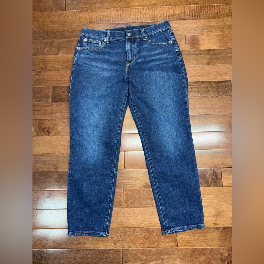 Gap Girlfriend Mid-Rise Jeans Size 8Rs 32x25.5”